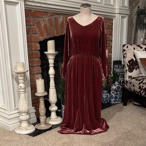 Garnet Hill Velvet Maxi Dress in Rich Burgundy